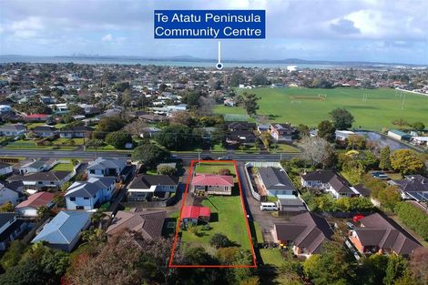 Photo of property in 53 Matipo Road, Te Atatu Peninsula, Auckland, 0610