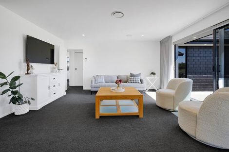 Photo of property in 8 Tikorangi Road East, 4383