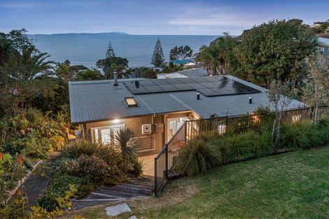 Photo of property in 74 Duncansby Road, Stanmore Bay, Whangaparaoa, 0932