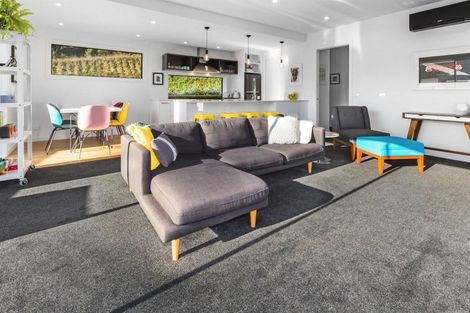 Photo of property in 5 Hull Place, Whitby, Porirua, 5024