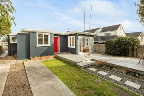 Photo of property in 124a Seaview Road, Paraparaumu Beach, Paraparaumu, 5032
