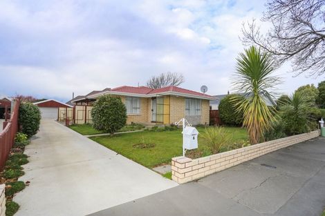 Photo of property in 6 Karnak Crescent, Russley, Christchurch, 8042