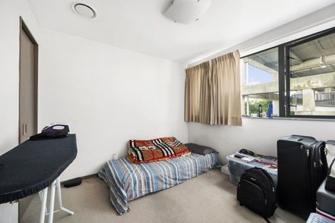 Photo of property in Dual Apartments, 201/142 Vivian Street, Te Aro, Wellington, 6011