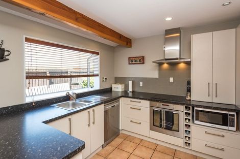 Photo of property in 16 Orlando Crescent, Waimairi Beach, Christchurch, 8083
