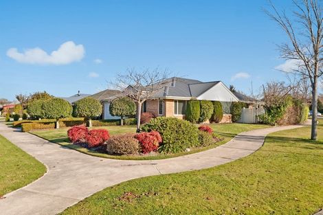 Photo of property in 10 Richard Seddon Drive, Northwood, Christchurch, 8051