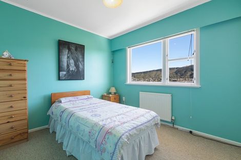 Photo of property in 12 Lupin Terrace, Tawa, Wellington, 5028