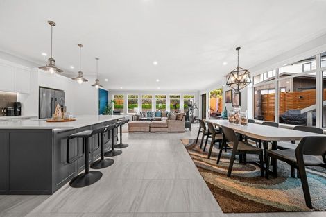 Photo of property in 39 Headsail Drive, Long Bay, Auckland, 0630