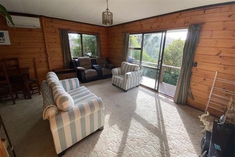 Photo of property in 21b Fernhaven Grove, Newlands, Wellington, 6037