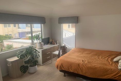 Photo of property in 3/131 Queens Drive, Lyall Bay, Wellington, 6022