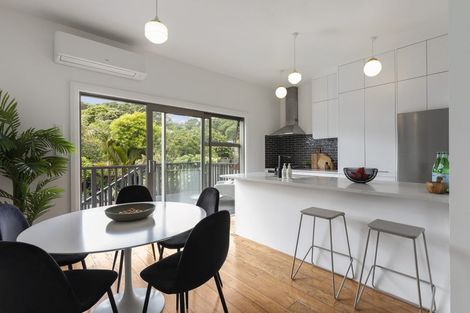 Photo of property in 215 Rintoul Street, Berhampore, Wellington, 6023