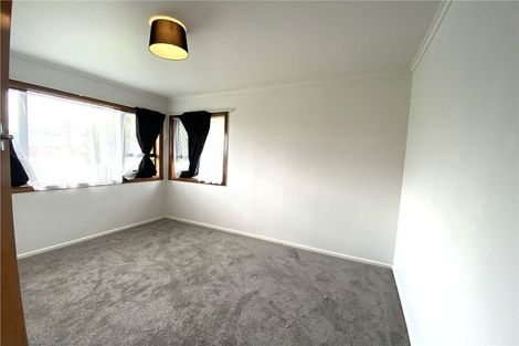 Photo of property in 42 Savoy Road, Glen Eden, Auckland, 0602