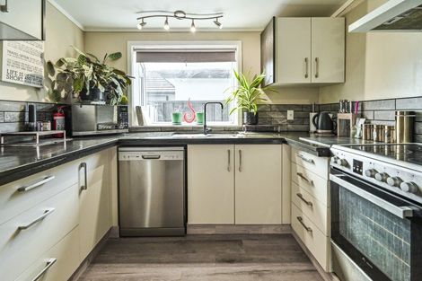 Photo of property in 700 Buller Street, Akina, Hastings, 4122