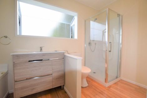 Photo of property in 62 Sherwood Avenue, Te Atatu South, Auckland, 0610