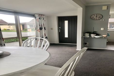 Photo of property in 3 Reeves Road, Rangiora, 7400