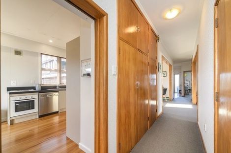 Photo of property in 6 Innes Place, Roslyn, Palmerston North, 4414