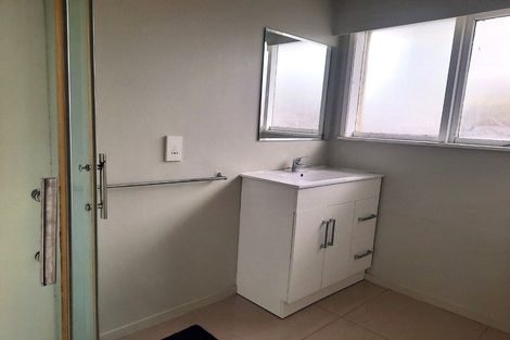 Photo of property in 1/37 Great South Road, Papakura, Takanini, 2110