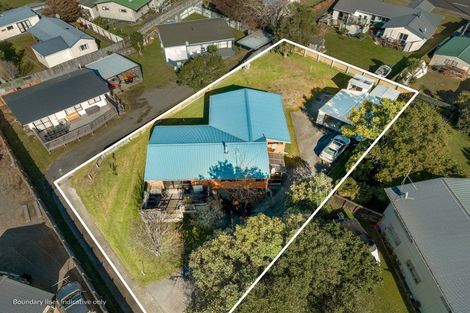 Photo of property in 143 Lorraine Place, Whangamata, 3620