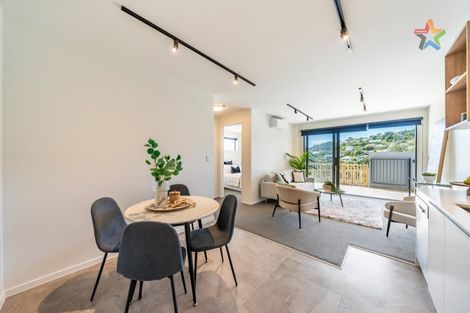 Photo of property in 65u2 Tiketike Way, Brooklyn, Wellington, 6021