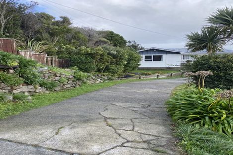 Photo of property in 12 Kinapori Terrace, Newlands, Wellington, 6037