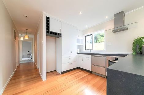 Photo of property in 65 Takahe Road, Titirangi, Auckland, 0604
