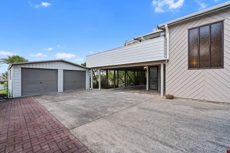 Photo of property in 771 East Coast Road, Northcross, Auckland, 0630