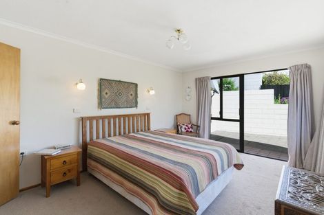 Photo of property in 1/7 Blencathra Place, Westmorland, Christchurch, 8025
