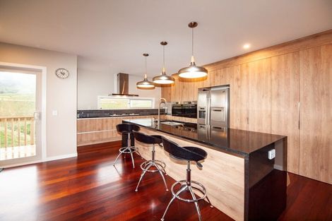 Photo of property in 86 Melksham Drive, Churton Park, Wellington, 6037