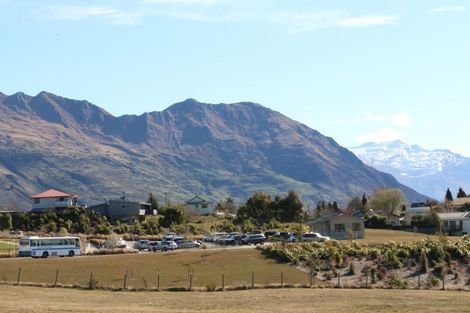 Photo of property in 106a Kings Drive, Wanaka, 9305