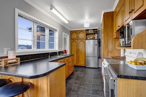 Photo of property in 26 Tawhiti Road, Hawera, 4610