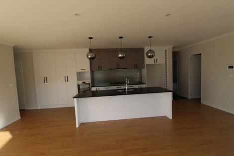 Photo of property in 7 Grove Way, Riverhead, 0820