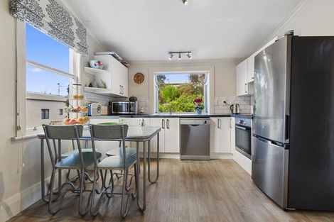 Photo of property in 1 Pitarua Street, Thorndon, Wellington, 6011