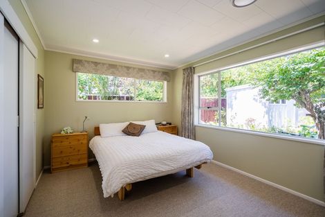 Photo of property in 24 Rewarewa Crescent, Waikanae, 5036