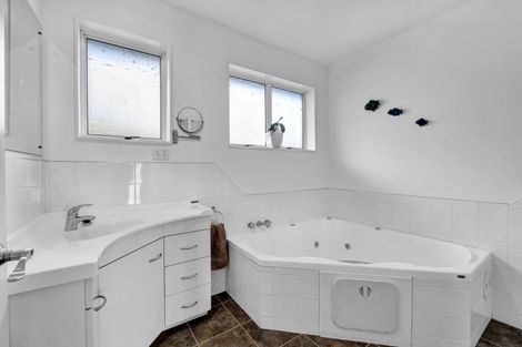 Photo of property in 22 Rosendale Avenue, Spotswood, New Plymouth, 4310