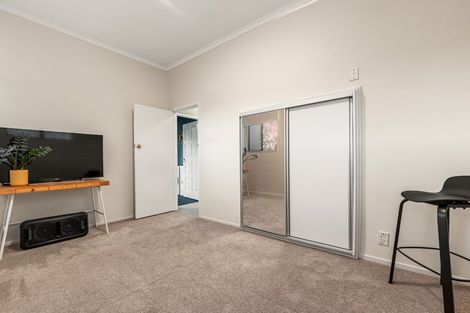Photo of property in 216 Welcome Bay Road, Welcome Bay, Tauranga, 3112