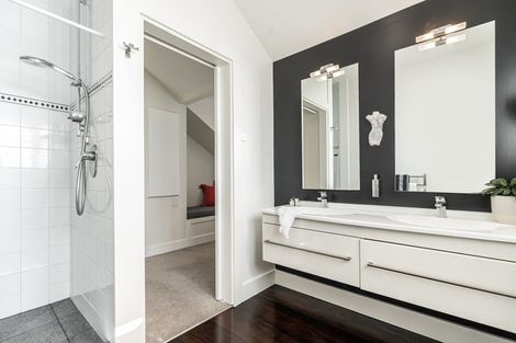 Photo of property in 1a Glen Road, Stanley Point, Auckland, 0624