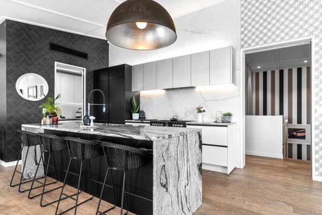 Photo of property in 287 Cannon Hill Crescent, Mount Pleasant, Christchurch, 8081