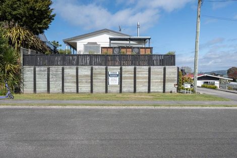 Photo of property in 37 Sunset Street, Hilltop, Taupo, 3330