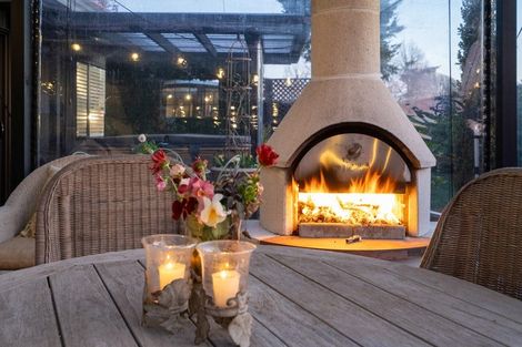 Photo of property in 163a Victoria Street, Cambridge, 3434