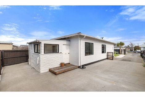 Photo of property in 102 Randolph Street, Woolston, Christchurch, 8062