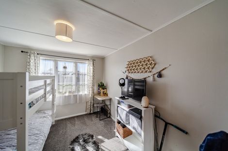 Photo of property in 2 Freyberg Terrace, Waipukurau, 4200