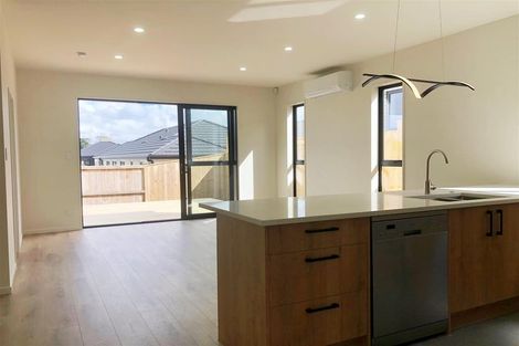 Photo of property in 8 Enchantment Lane, Karaka, Papakura, 2113