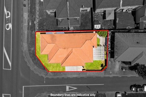 Photo of property in 2 Pantera Way, Hillpark, Auckland, 2102