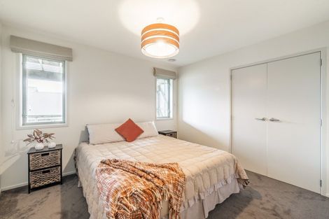 Photo of property in 10 Hollyford Place, Aotea, Porirua, 5024