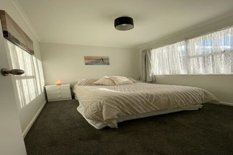 Photo of property in 57 Fairmount Road, Titirangi, Auckland, 0604