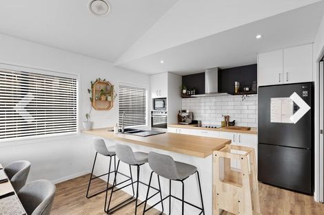 Photo of property in 12 Leicester Street, Jacks Point, 9371