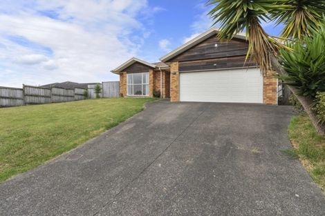 Photo of property in 4 Guinness Place, Massey, Auckland, 0614
