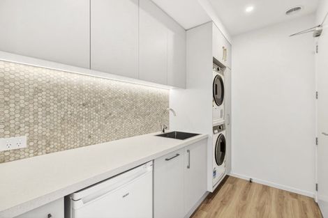 Photo of property in 46 Pounamu Avenue, Albert Town, Wanaka, 9305