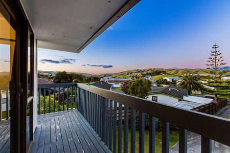 Photo of property in 31a Bodmin Terrace, Camborne, Porirua, 5026