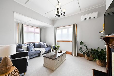 Photo of property in 106 Forest Lake Road, Forest Lake, Hamilton, 3200