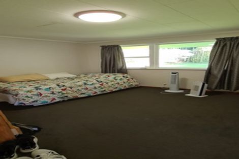 Photo of property in 296 Main Road, Tawa, Wellington, 5028